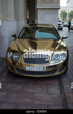 Oro Bentley Continental Flying Spur Automobile Foto Stock