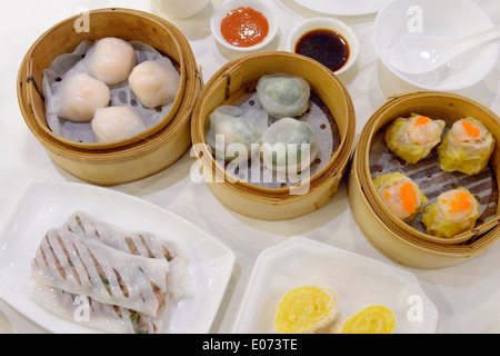 Dim sum gnocchi piatti presso un ristorante Foto Stock