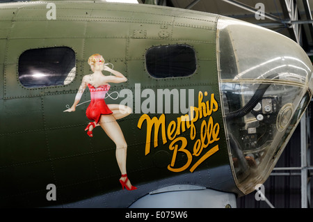 Naso artwork on Memphis Belle, il famoso B-17 bombardiere Foto Stock