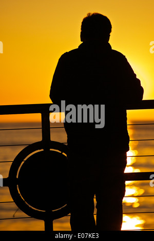 Stagliano Pescatore sul molo di Redondo, California. Foto Stock