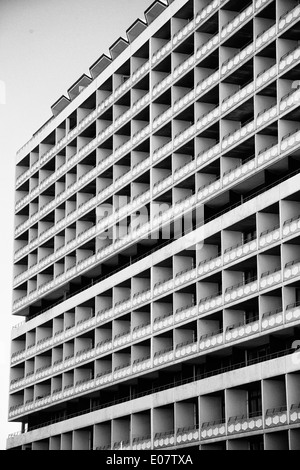 Facciata di moderni edifici di appartamenti in westerland sull'isola di Sylt, Germania Foto Stock