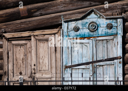 Parte del tradizionale edificio in legno a Irkutsk, Siberia, Russia Foto Stock