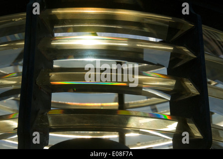 Le lenti di vetro e luce nel faro, teste di Manukau faro, Awhitu Penisola, Auckland, Nuova Zelanda Foto Stock