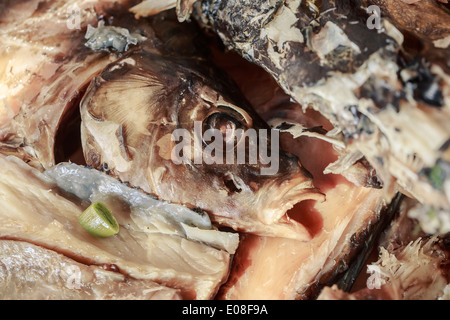 Piatto di pesce affumicato, luccio, close-up Foto Stock