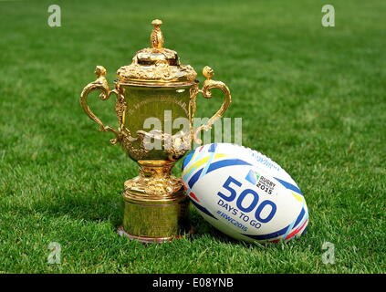 Twickenham, Regno Unito. 06 Maggio, 2014. L'Inghilterra 2015 Coppa del Mondo di Rugby si siede sul passo durante i 500 giorni di andare fino a quando la Coppa del Mondo di Rugby 2015 Annuncio a Twickenham Stadium il 6 maggio 2014 a Londra, Inghilterra Credito: Azione Sport Plus/Alamy Live News Foto Stock