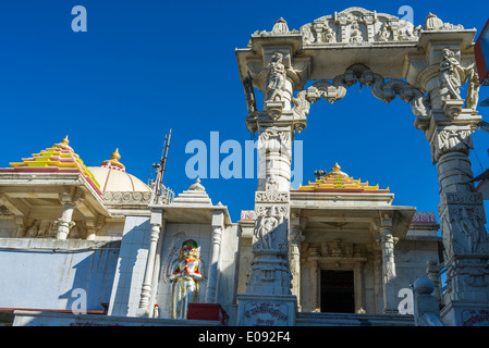 Templi Jain nel forte Achalgarh, Rajasthan, India. Foto Stock