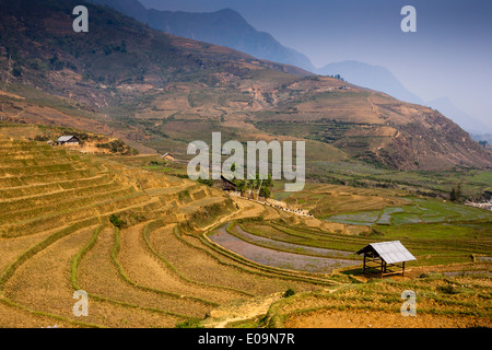 Il paesaggio intorno a Sa Pa, Lao Cai Provincia, Vietnam Foto Stock