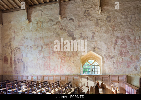 Pittura murale medioevale nella chiesa di San Nicola nel villaggio Costwold di Oddington inferiore, GLOUCESTERSHIRE REGNO UNITO Foto Stock