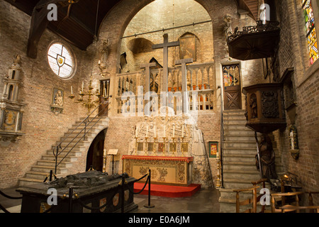 Interno del Jeruzalemkerk, la Chiesa di Gerusalemme in Brugge A Bruges, Belgio Foto Stock