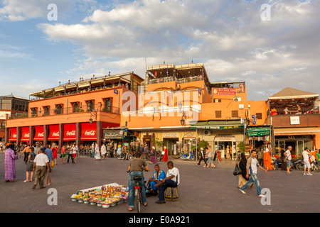Piazza Djemma el Fna a Marrakech, Marocco. Foto Stock