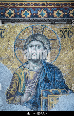 Dettaglio di un13th cen. Deesis bizantina mosaico raffigurante il Cristo. Galleria superiore, Hagia Sophia, Sultanahmet, Istanbul, Turchia Foto Stock