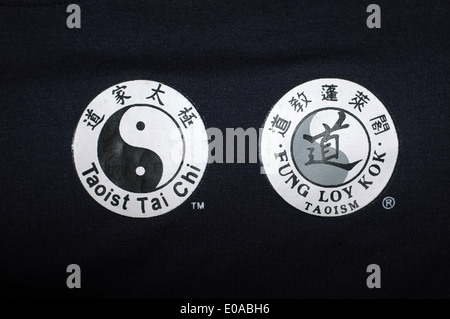 Il Ying e Yang logo per l'international taoista di Tai Chi movimento fondata dal Maestro Moy Lin-shin. Foto Stock