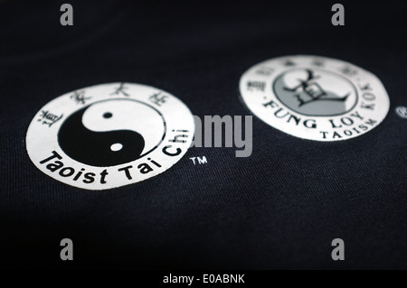 Il Ying e Yang logo per l'international taoista di Tai Chi movimento fondata dal Maestro Moy Lin-shin. Foto Stock