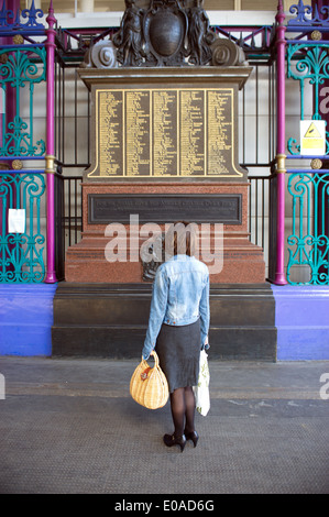 1914-1918 Primo World War Memorial a carne di Smithfield Market, West Smithfield, città di Londra, Inghilterra, Regno Unito. Foto Stock