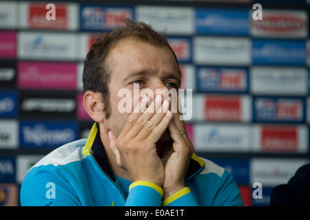 Waterfront Hall di Belfast, UK. Il 7 maggio 2014. Michele Scarponi, Team Astana al Giro top rider conferenza stampa ©Bonzo Alamy/Live Foto Stock