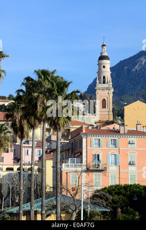 Vista della città vecchia di Mentone Alpes-Maritimers francia Foto Stock