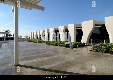 Ingresso facciata della Jean Cocteau Museo by Rudy Ricciotti Menton Alpes-Maritimes Francia Foto Stock