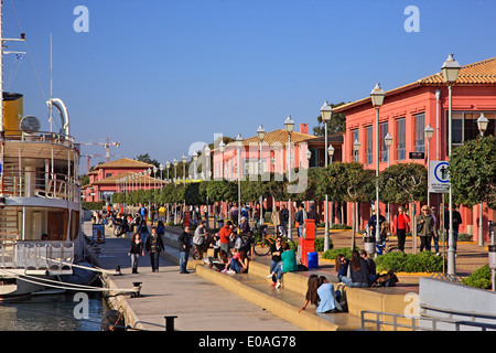 La Marina di Floisvos, popolare zona di ricreazione in Palaio Faliro, Attica, Grecia. Foto Stock