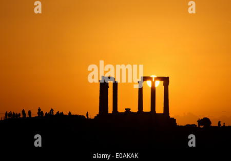 Tramonto al Tempio di Poseidone, Capo Sounion, Attica, Grecia. Foto Stock