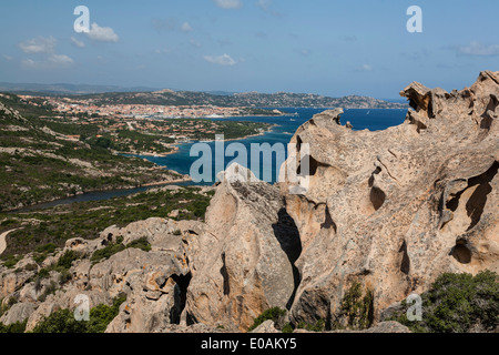 Rocce vicino a Boccia dell Elefante , Sfondo, Palau Sardegna Italia Foto Stock