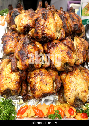 Pollo alla griglia ricoperta con croccante cotta sulla stufa Foto Stock