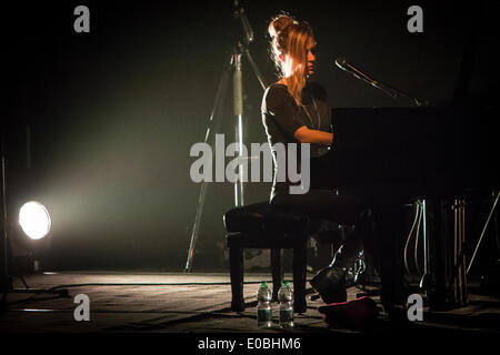 Milano Italia. 07Th Maggio 2014. Il danese il cantautore Agnes OBEL esegue dal vivo presso il music club Alcatraz durante il 'Tour Aventino 2014' Credito: Rodolfo Sassano/Alamy Live News Foto Stock