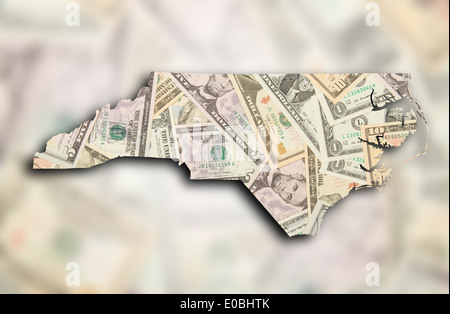 Mappa di North Carolina riempito di dollari USA Foto Stock