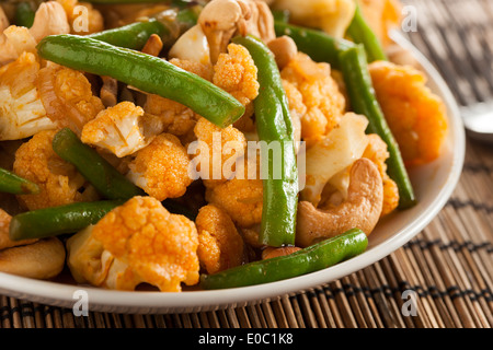 Thai piccante cavolo e fagioli Stir Fry Foto Stock