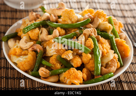 Thai piccante cavolo e fagioli Stir Fry Foto Stock