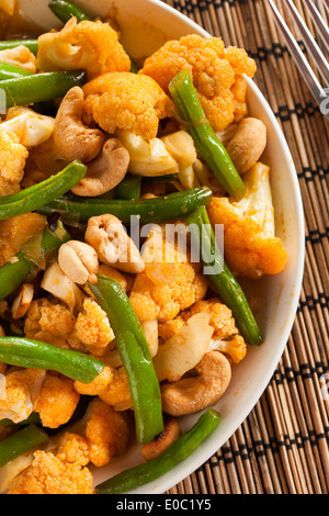 Thai piccante cavolo e fagioli Stir Fry Foto Stock