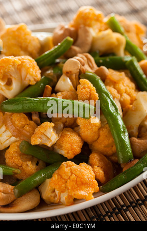 Thai piccante cavolo e fagioli Stir Fry Foto Stock