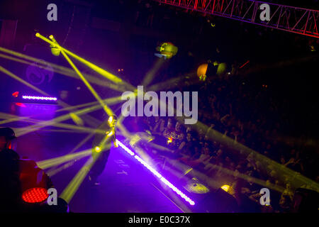 Milwaukee, Wisconsin, Stati Uniti d'America. Il 7 maggio, 2014. Il rapper TECH N9NE (aka AARON YATES) suona dal vivo sul Independent macinare tour presso il Rave a Milwaukee nel Wisconsin © Daniel DeSlover/ZUMAPRESS.com/Alamy Live News Foto Stock