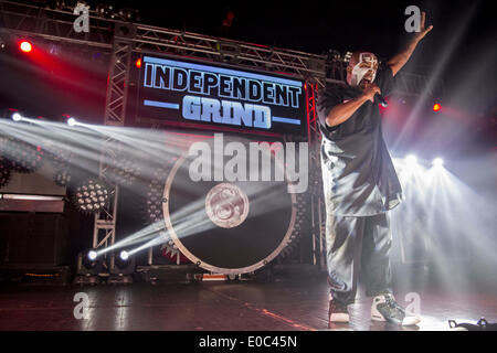 Milwaukee, Wisconsin, Stati Uniti d'America. Il 7 maggio, 2014. Il rapper TECH N9NE (aka AARON YATES) suona dal vivo sul Independent macinare tour presso il Rave a Milwaukee nel Wisconsin © Daniel DeSlover/ZUMAPRESS.com/Alamy Live News Foto Stock