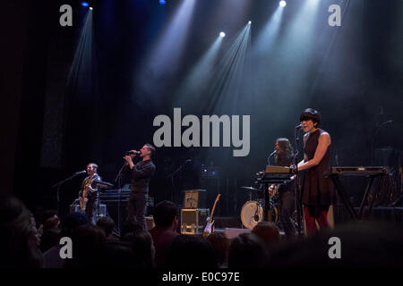 Madison, Wisconsin, Stati Uniti d'America. Il 6 maggio, 2014. Notte terrori di 1927 eseguire live al Teatro Capitol di Madison, Wisconsin © Daniel DeSlover/ZUMAPRESS.com/Alamy Live News Foto Stock