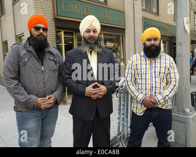 La ventisettesima edizione Giornata Sikh sfilano su Madison Avenue a New York. Foto Stock