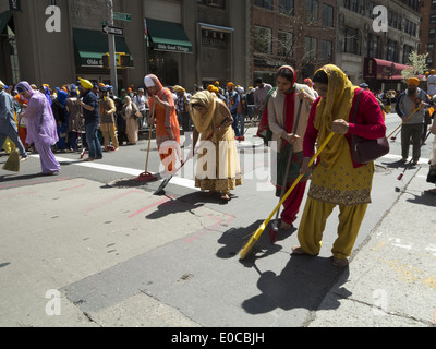 La ventisettesima edizione Giornata Sikh Parade di NYC, 2014. Foto Stock