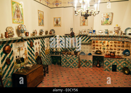 Vecchia cucina valenciana la ricostruzione nel Museo Nazionale della Ceramica Valencia Foto Stock