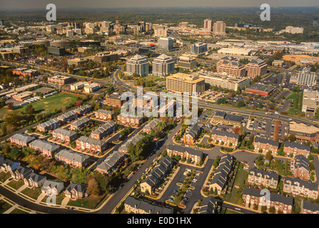 TYSONS CORNER, Virginia, Stati Uniti d'America - Antenna di 'edge city' combinando il commercio e residenziale, Fairfax County. Foto Stock