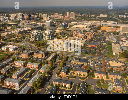TYSONS CORNER, Virginia, Stati Uniti d'America - Antenna di 'edge city' combinando il commercio e residenziale, Fairfax County. Foto Stock