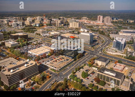 TYSONS CORNER, Virginia, Stati Uniti d'America - Antenna di 'edge city' combinando il commercio e residenziale, Fairfax County. Foto Stock