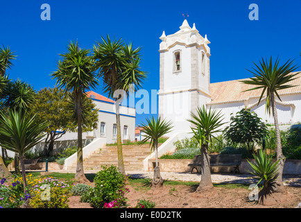 La chiesa di Nossa Senhora da Conceição è la piccola chiesa in Vila do Bispo Algarve Portogallo UE Europa Foto Stock