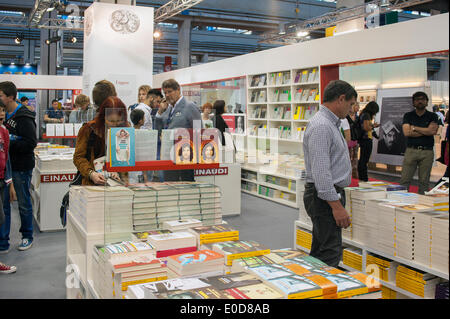 Torino Piemonte, Italia. 09 Maggio, 2014. Lingotto Fiere xxvii Fiera Internazionale del Libro 9 maggio 2014. Credito: Davvero Facile Star/Alamy Live News Foto Stock