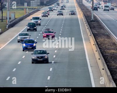 L'autostrada ovest A1 con il nodo di Linz (Haid-Ansfelden). Uno dei meistbnefahrenen strade di Austria, Die Westautobahn A1 bei Foto Stock