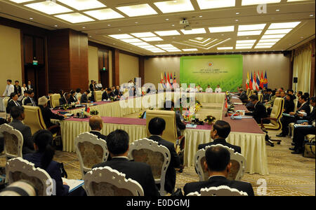 No Gen. Pyi Taw, Myanmar. Il 10 maggio, 2014. I partecipanti frequentano l'ASEAN la riunione dei Ministri degli esteri durante il ventiquattresimo vertice ASEAN in Nay Gen. Pyi Tay, Myanmar, 10 maggio 2014. © Wong Pun Keung/Xinhua/Alamy Live News Foto Stock