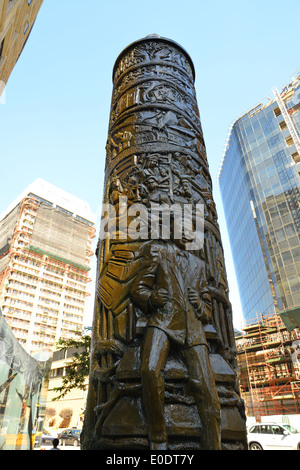 'Candela di speranza" scultura, Maude Street, CBD, Sandton Johannesburg, provincia di Gauteng, Repubblica del Sud Africa Foto Stock