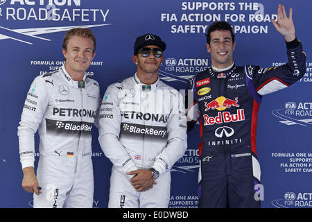 Barcellona, Spagna. Il 10 maggio, 2014. (Da sinistra a destra) Nico Rosberg della Germania e la Mercedes AMG Petronas F1 Team, Lewis Hamilton di Gran Bretagna e la Mercedes AMG Petronas F1 Team e Daniel Ricciardo dell Australia e Infiniti Red Bull Racing sono visibili dopo la sessione di qualifiche della Formula 1 Gran Premio di Spagna 2014 al Circuit de Catalunya di Barcellona, Spagna. Credito: James Gasperotti/ZUMA filo/ZUMAPRESS.com/Alamy Live News Foto Stock