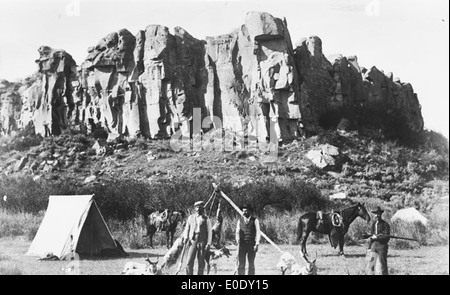 La Caccia Parte vicino alla Writing-On-Stone Royal Northwest montato distacco di polizia Foto Stock