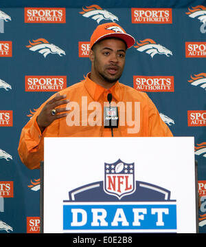 Englewood, Colorado, Stati Uniti d'America. Il 10 maggio, 2014. Denver Broncos Rd. 2 n. 56 Nel complesso progetto Pick CODY LATIMER viene introdotto al Denver Media a valle Colomba sabato mattina. Credito: Hector Acevedo/ZUMAPRESS.com/Alamy Live News Foto Stock