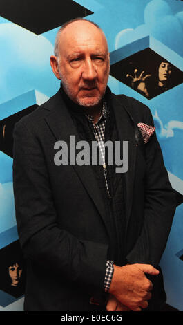 Londra, UK, UK. 22 ottobre, 2013. Pete Townshend assiste il Regno Unito Premiere di 'Sensation- La storia di chi è Tommy' al Riverside Studios. © Ferdaus Shamim/ZUMA filo/ZUMAPRESS.com/Alamy Live News Foto Stock