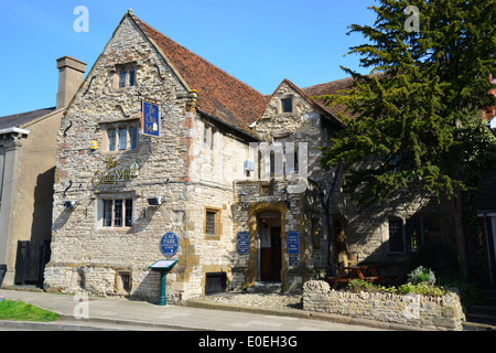 Il XIV secolo The Olde Pub di menta, Coventry Street, Southam, Warwickshire, Inghilterra, Regno Unito Foto Stock